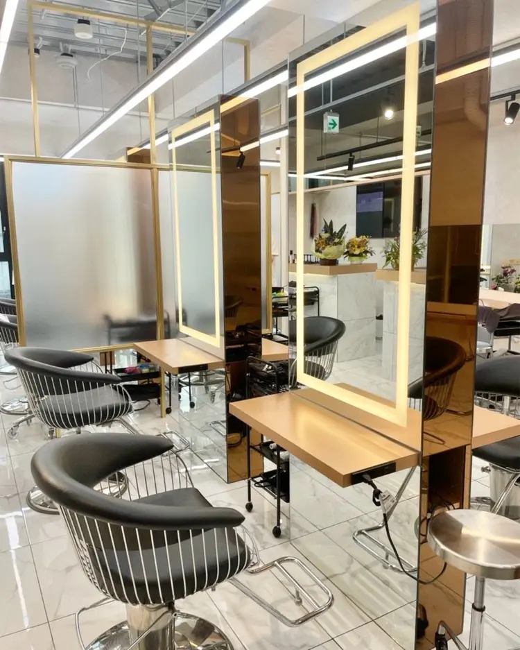 LUCEYの内観・外観1