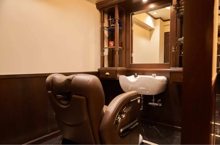 ヒロ銀座barber shop神楽坂店の内観・外観1