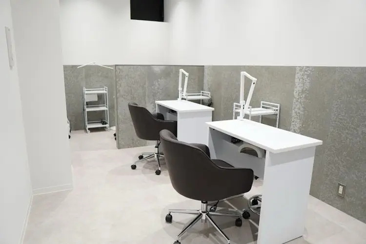 GO TODAY SHAiRE SALON原宿 Liberの内観・外観3