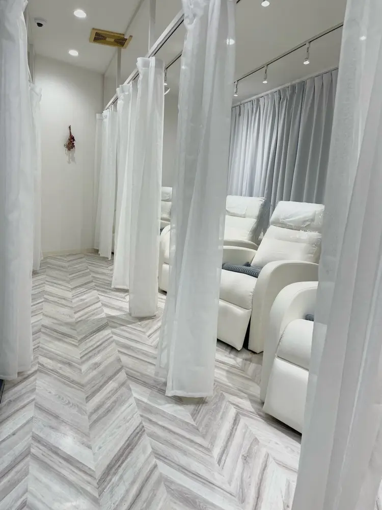 E'CREA豊中店の内観・外観1