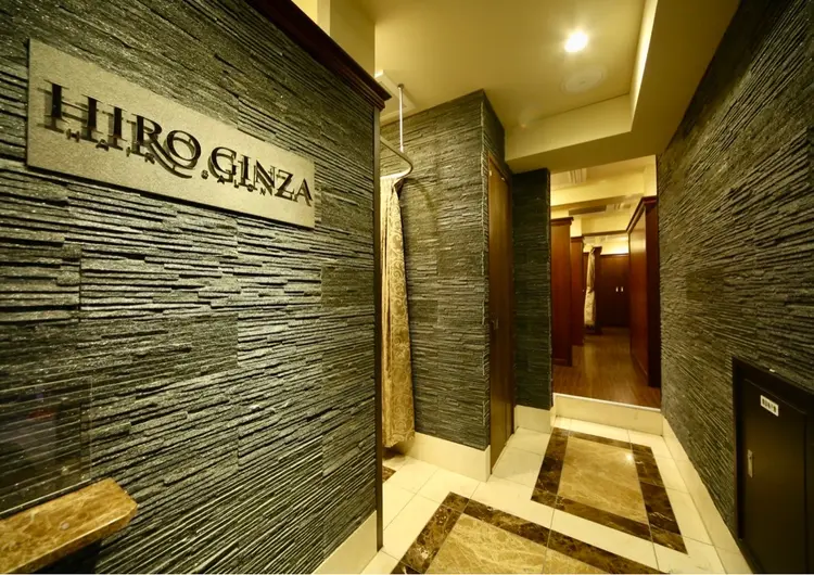 プレミアムバーバー　表参道店の内観・外観2