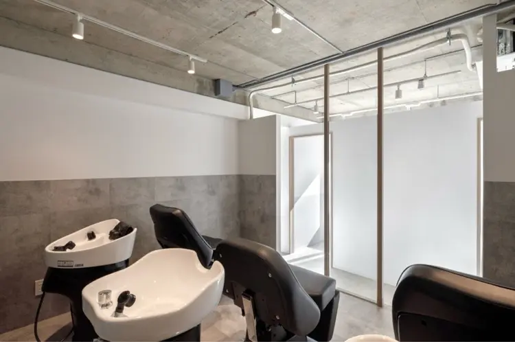 Rr SALON MEIEKI ANNEXの内観・外観1
