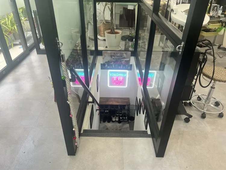 YINGサロンの内観・外観2