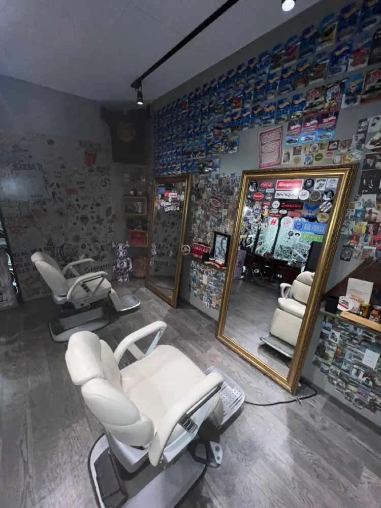 SON＆MARLEY'S BAR BERの内観・外観1