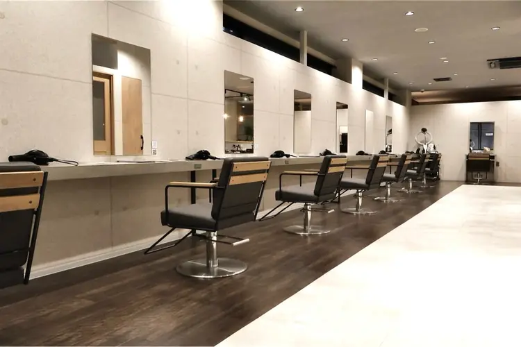 ヘアサロンROYの内観・外観2