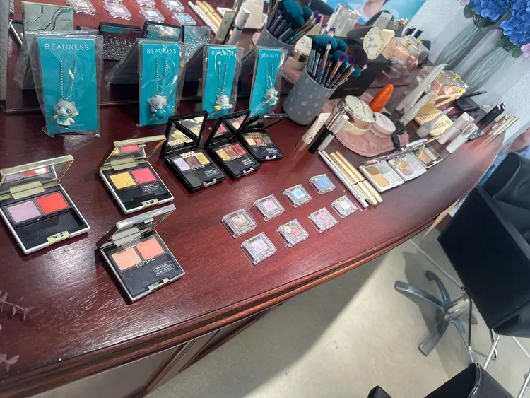 メナードフェイシャルサロン　京口駅前の内観・外観3