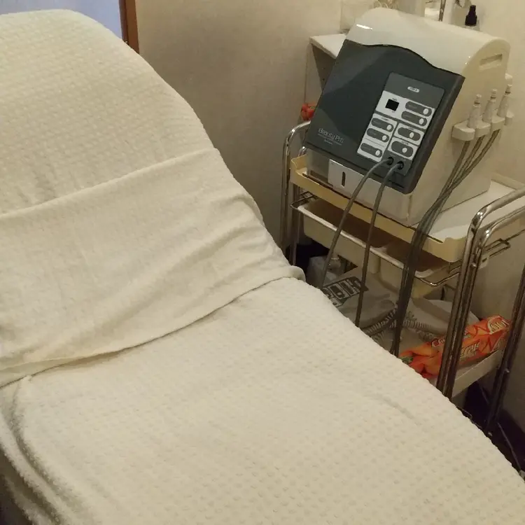 デ・アイム ナリス化粧品の内観・外観2