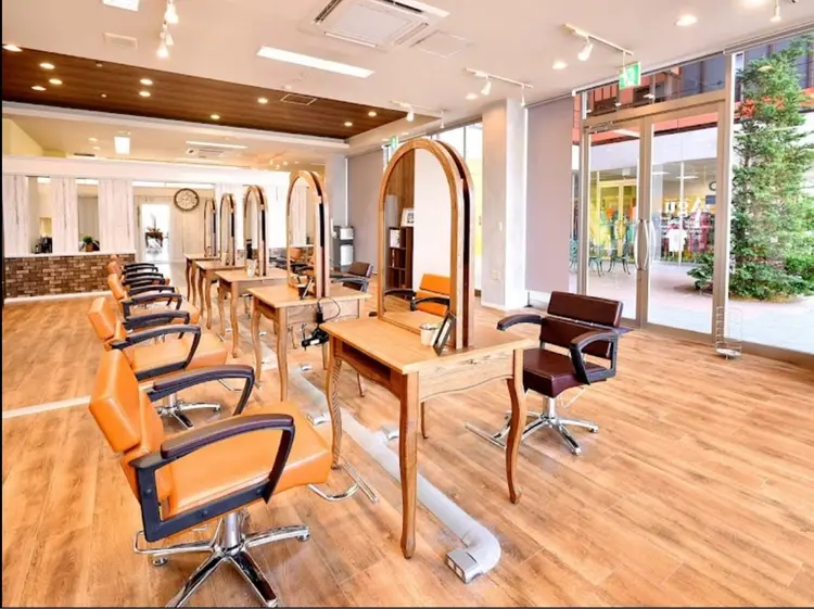 Agu hair luccaの内観・外観3