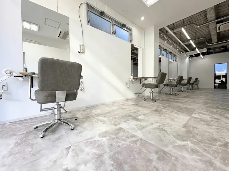 TELA HAIR湘南台店の内観・外観1