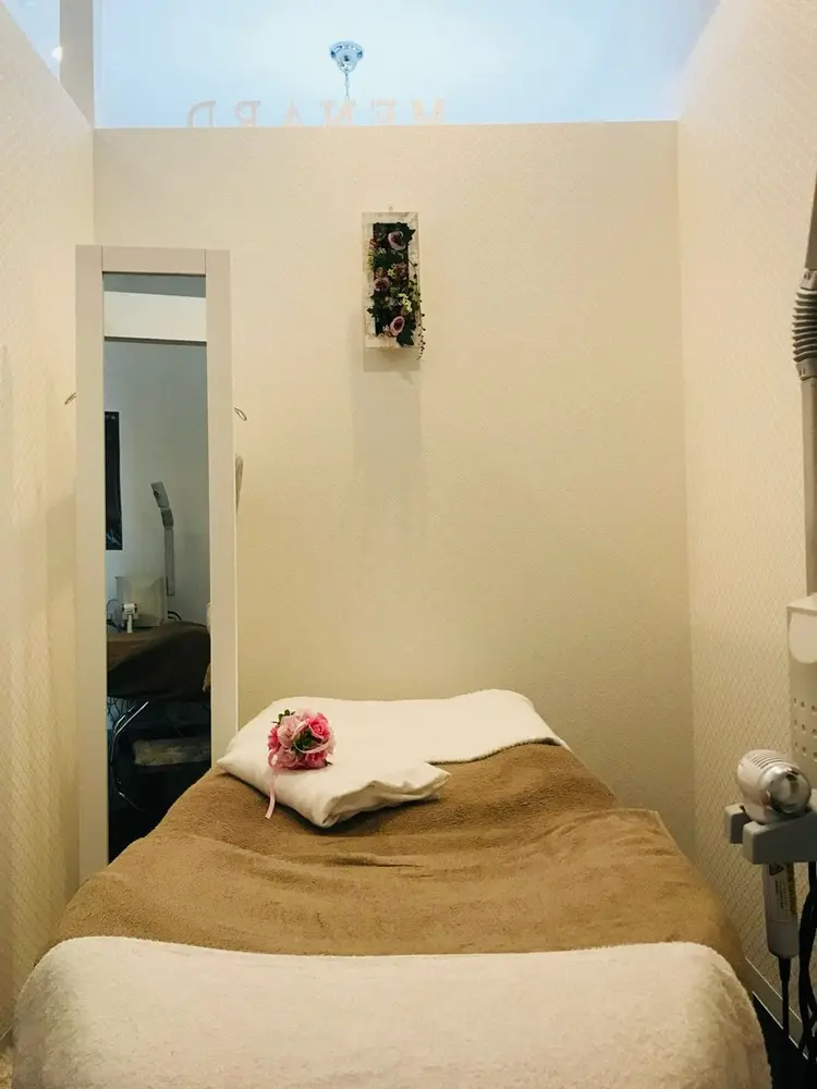 メナードフェイシャルサロン生駒真弓の内観・外観2