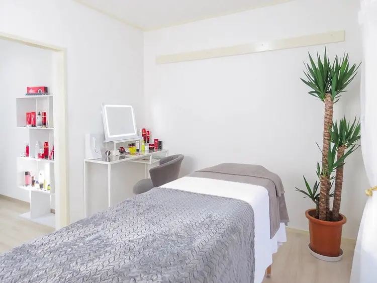 Esthe salon Blanche(エステサロンブランシュ)の内観・外観1