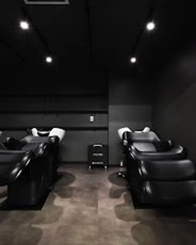 FRAME+spa&hair room なんば駅前店の内観・外観3