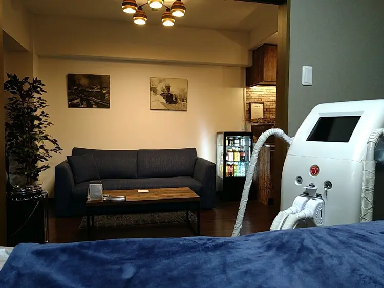 【小山市　Men's専用 脱毛サロン】SECRET・ BASEの内観・外観2