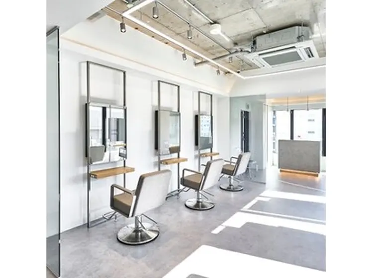 fil 横浜の内観・外観2