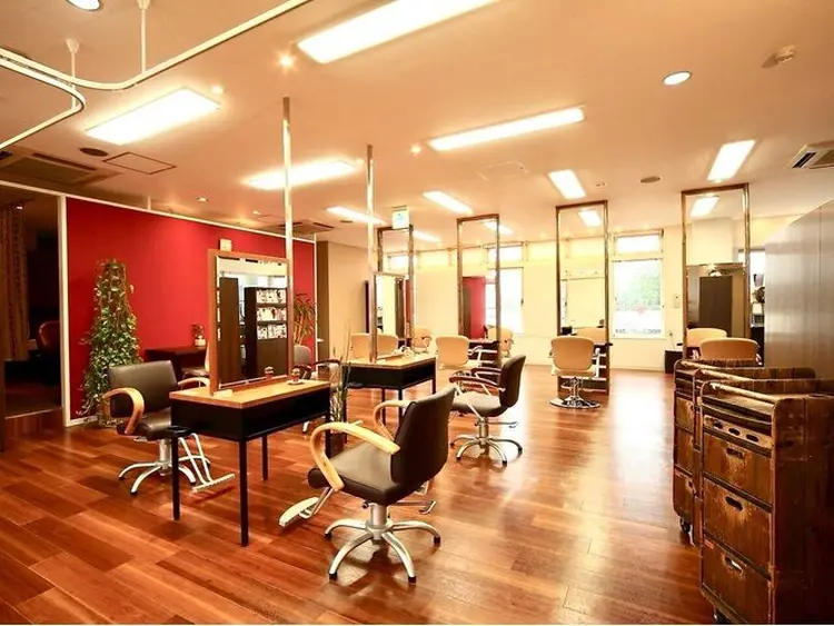 ムード金沢文庫店の内観・外観1