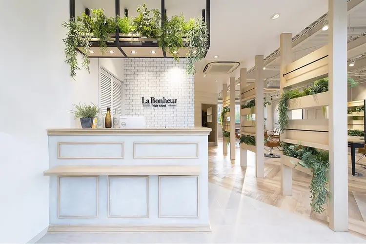 La Bonheur  hair  chariの内観・外観2