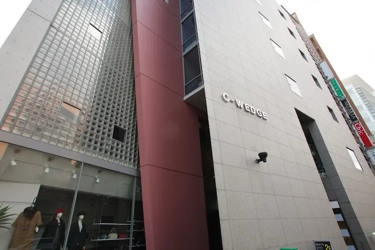 Men's only salonSHIFT薬院店の内観・外観1