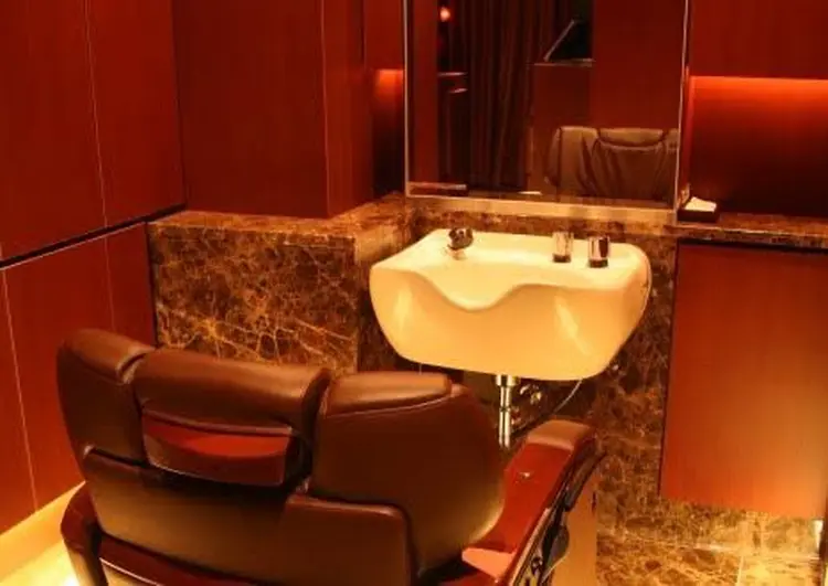 ヘアモードキクチ銀座店の内観・外観2