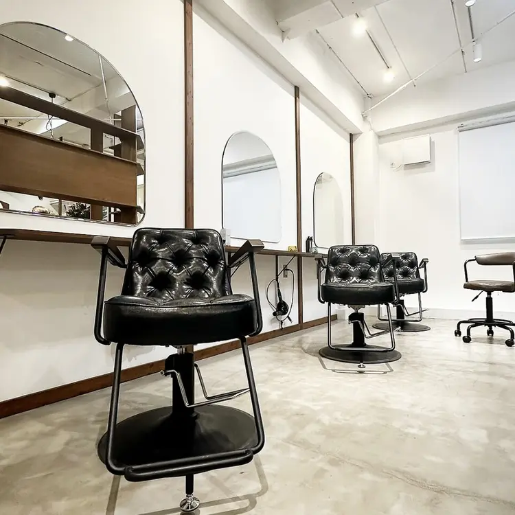 ROUIS produced by LUCKの内観・外観2