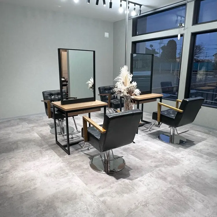 Luana hair makeの内観・外観2