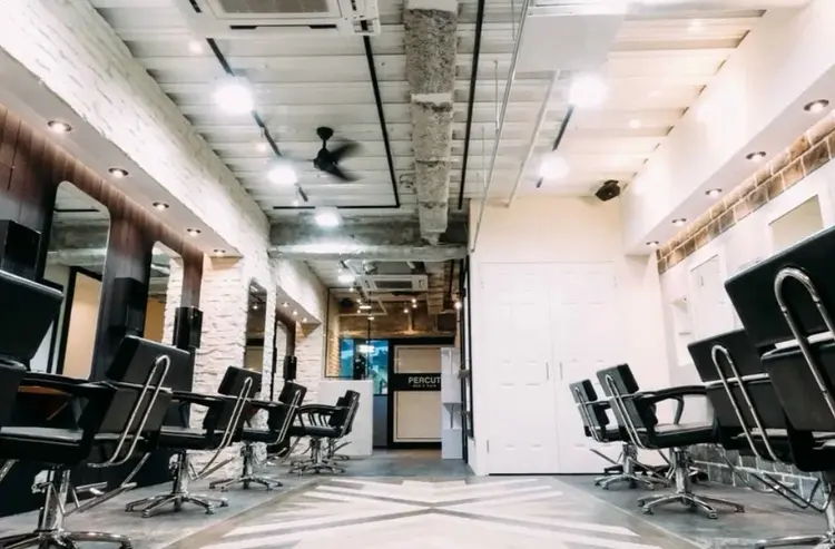 MEN'SHAIR　PERCUT名古屋栄店の内観・外観1