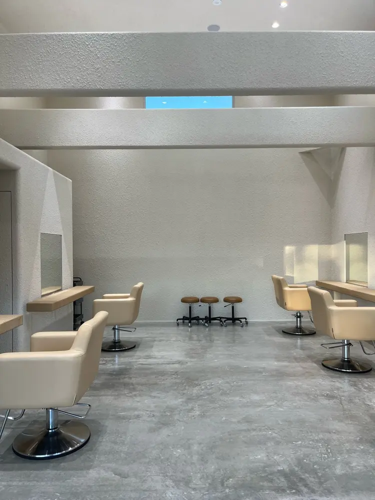 queの内観・外観2