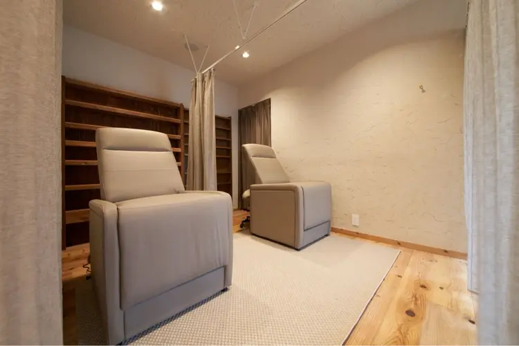 mint eyelashの内観・外観1