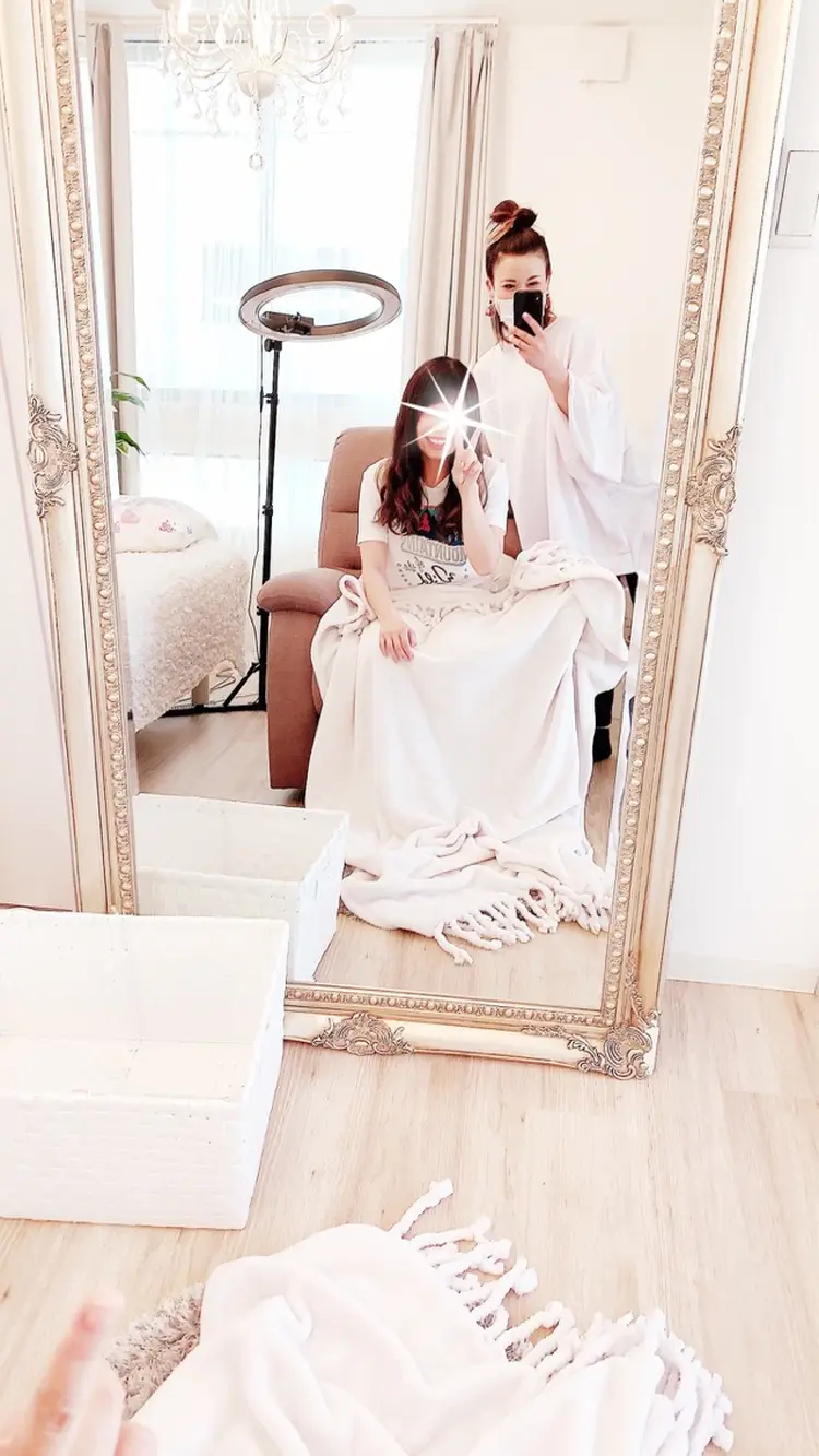 M O C O Eの内観・外観1