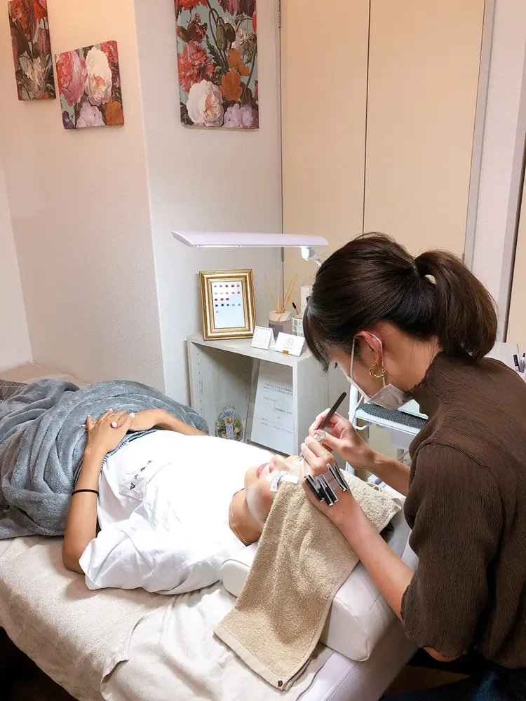 デリマイネイルの内観・外観2