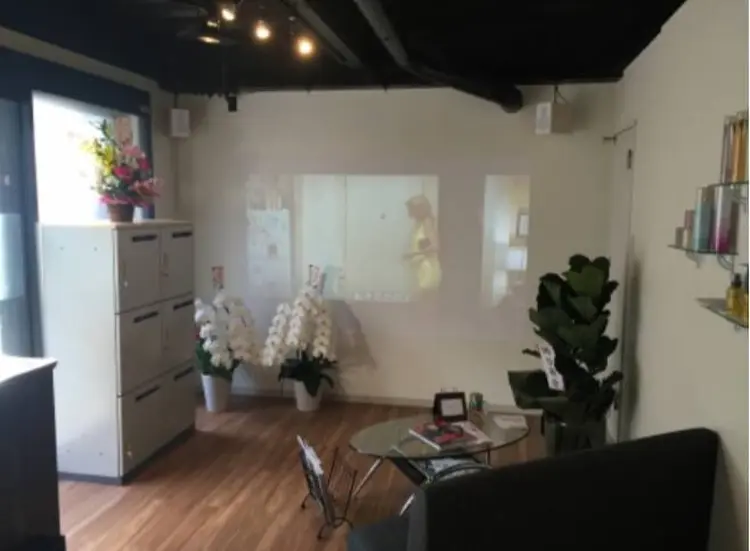 ASUSIAの内観・外観2