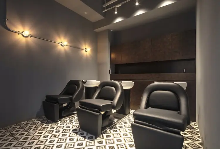 SALOWIN 熊本上通り店の内観・外観3