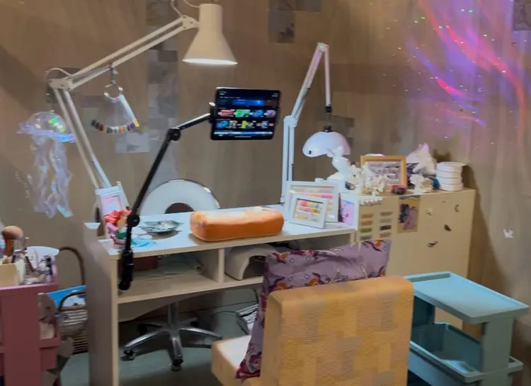 mermaid nailの内観・外観1