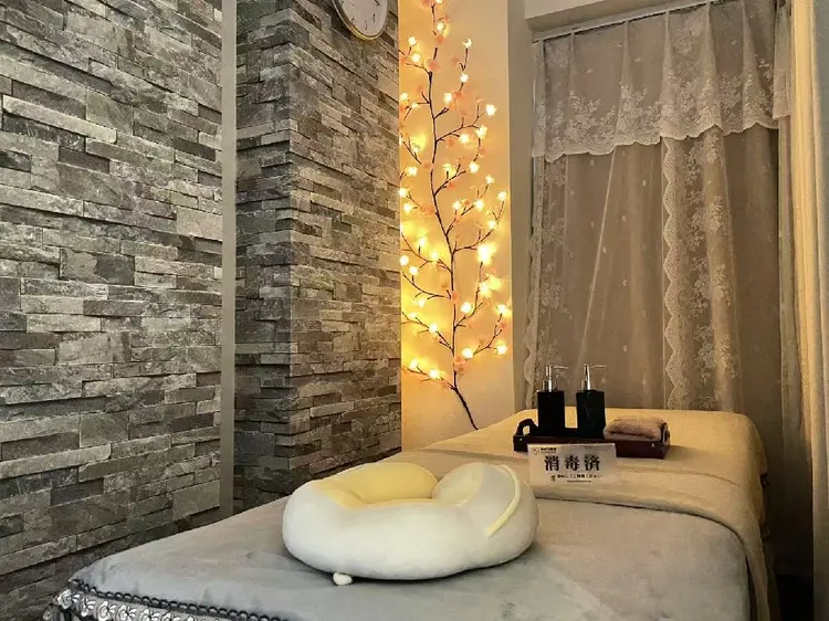 楽福RAKUFUKU小顔矯正・毛穴ケア・リンパマッサージの内観・外観1