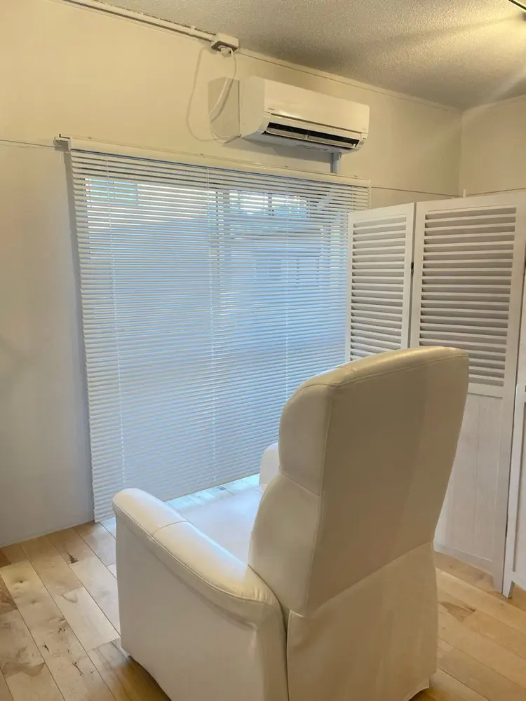 アイブロウサロンeye's大宮店【眉毛専門店】の内観・外観1