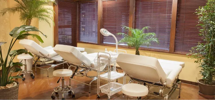 アイラッシュリゾートカハラ新宿店の内観・外観2