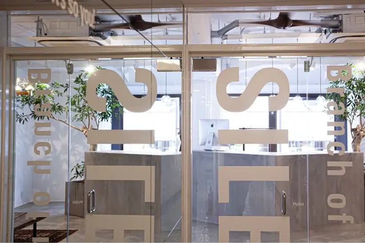 SILEMの内観・外観1