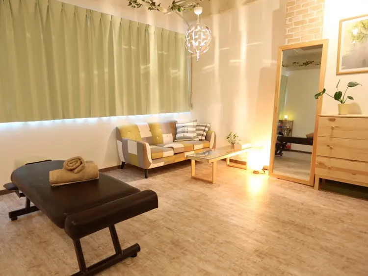 小顔・骨盤・姿勢矯正専門サロン　トレインの内観・外観2