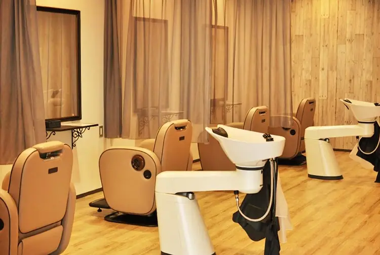 FULL MOONの内観・外観2