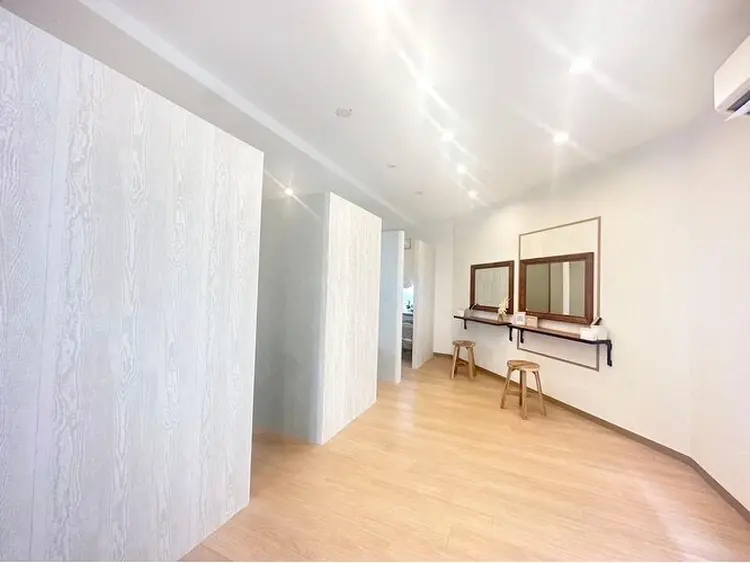 眉毛とまつげパーマの専門店 ロレインブロウ 大宮店の内観・外観1