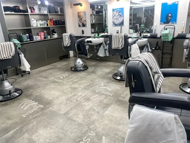 DAMDEE TOKYO HAIR LOUNGE 船橋店の内観・外観1