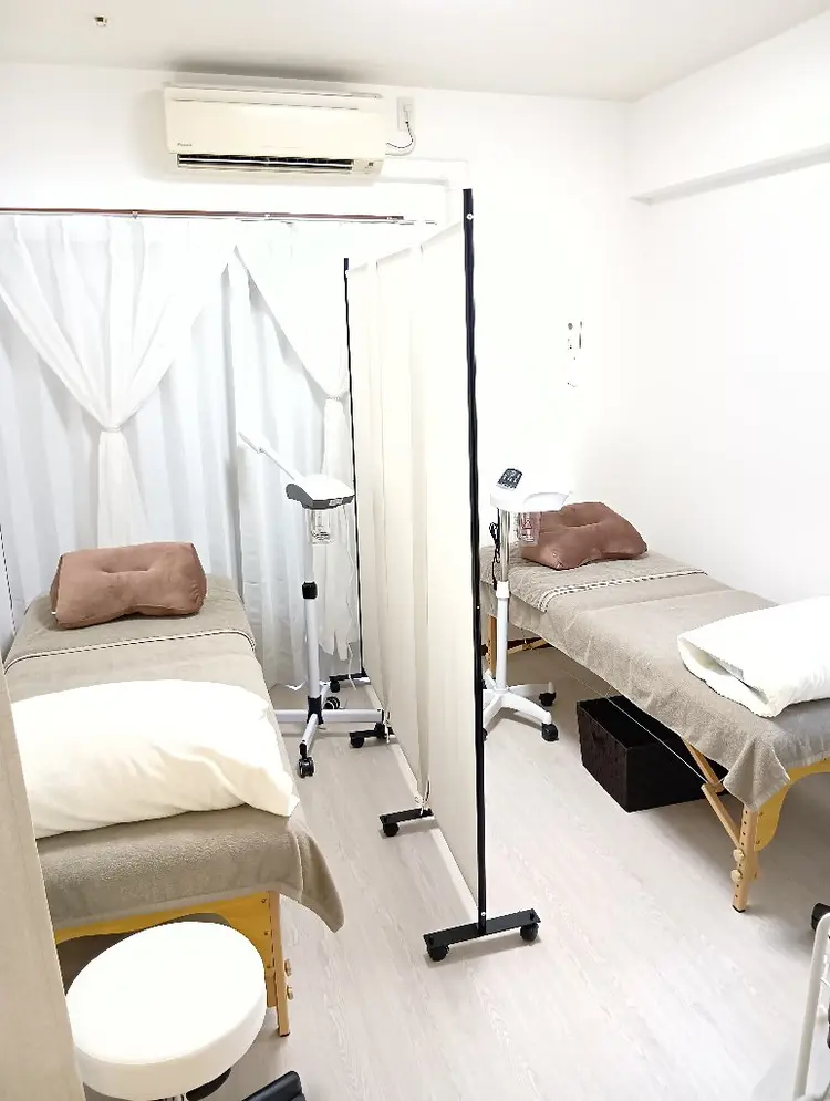 肌質改善専門  LaLuna【大阪∥本町】の内観・外観1