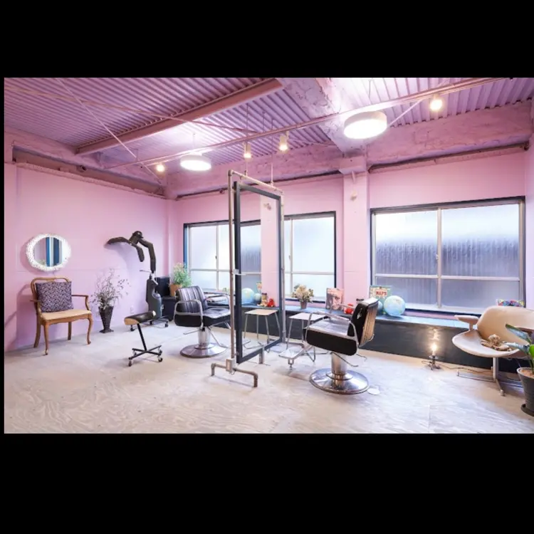 PEACE   HAIRの内観・外観1