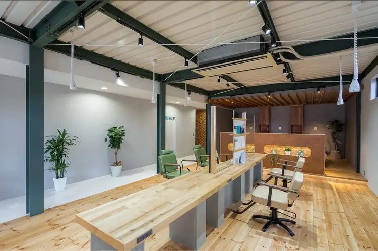 セルバの内観・外観2