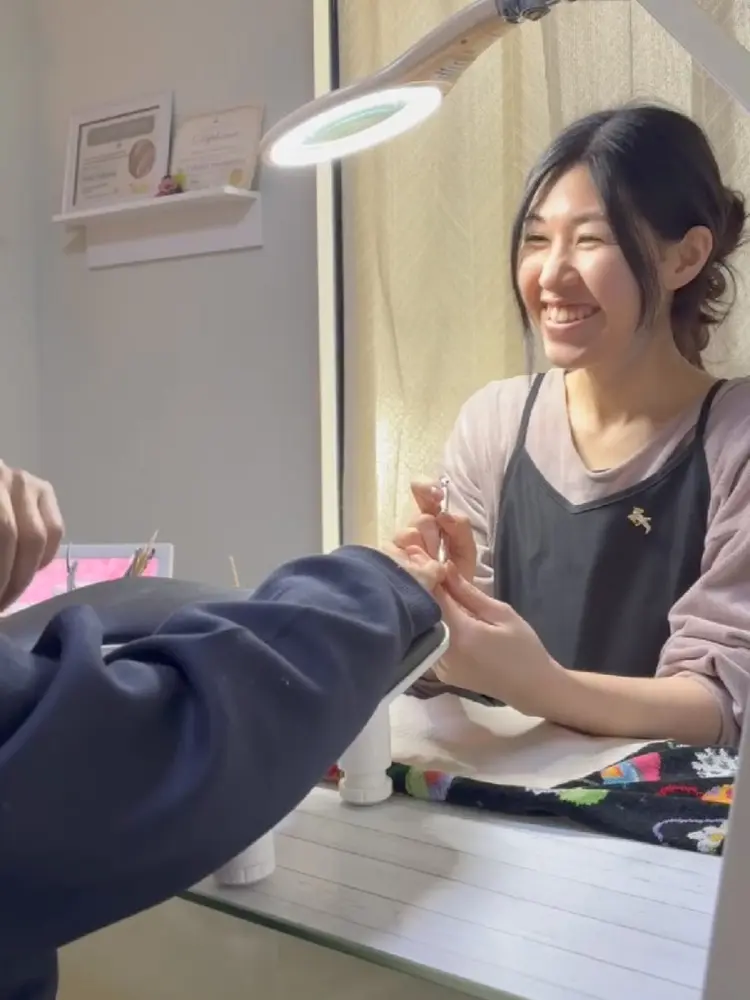 ネイルサロンワーイの内観・外観1