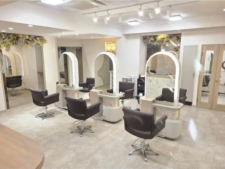 ANKH CROSS 池袋店の内観・外観2