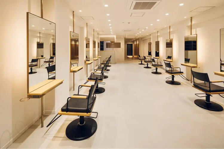 cyan. 矢場町店の内観・外観3