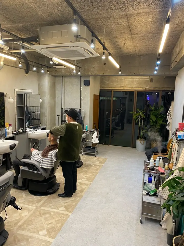 Dawgsの内観・外観2