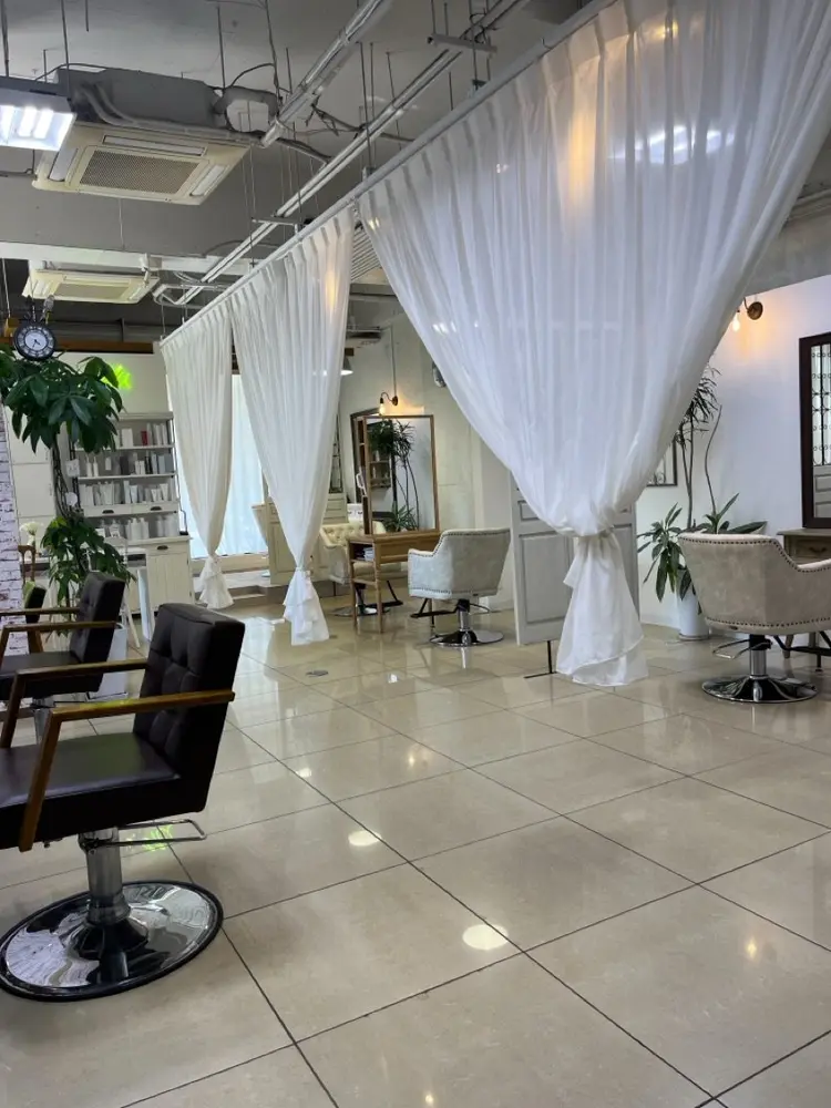 eMu中央駅店の内観・外観2