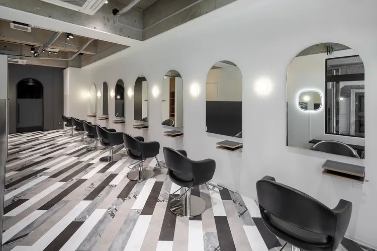 APHRODITE GINZA 秋葉原店の内観・外観1