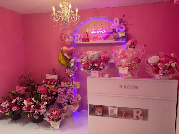 R  ROOMの内観・外観1